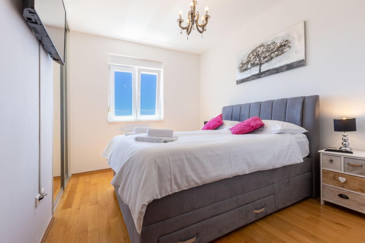 Jadran apartment with balcony&parking garage Zadar Bagian luar foto